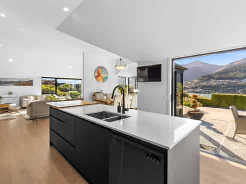 8 Elizabeth Place, Kelvin Heights