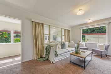 2/9a Titoki Street, Stoke