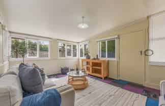 2/9a Titoki Street, Stoke