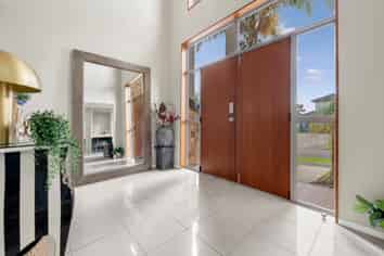 19 Gibbston Crescent, Flat Bush