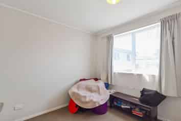 33a Antrim Crescent, Otara