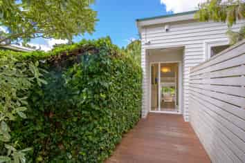 89A Roseberry Avenue, Birkenhead