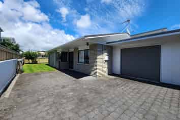13B Bulkeley Terrace, New Plymouth