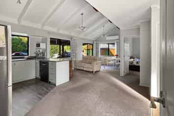 8 Vera Heights , Maungakaramea