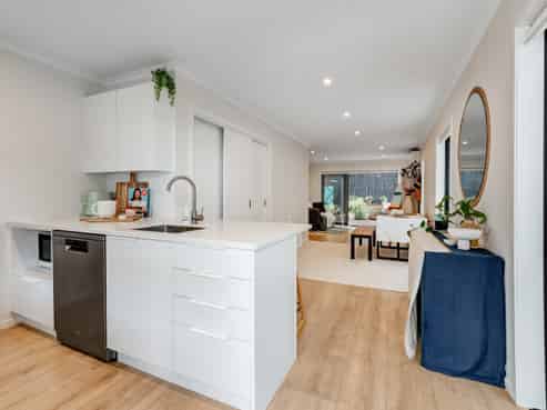 12 Mata Lane, Stanmore Bay