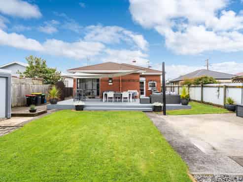 24 Loyalty Street, Forbury