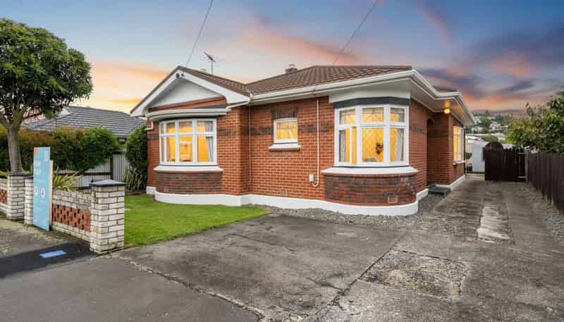 24 Loyalty Street, FORBURY