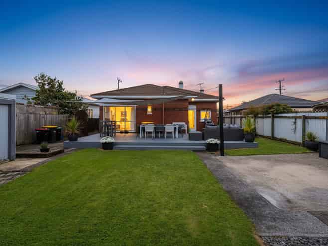 24 Loyalty Street, FORBURY