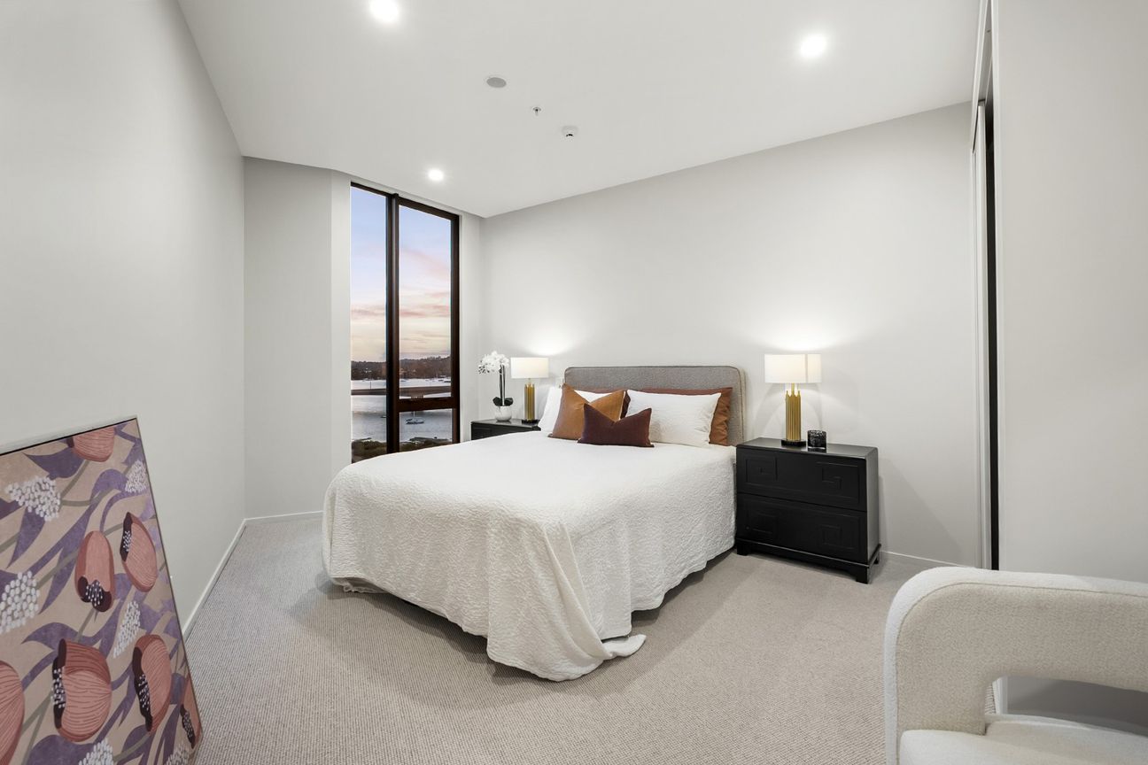 Waterfront Penthouse Living - On Top Of The World! - Bild 6