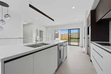 8/20 Melia Place, Stanmore Bay