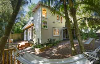 36 Paturoa Road, Titirangi