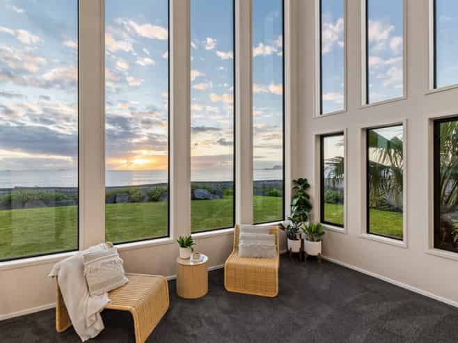 50 Ferguson Street North, Bay View