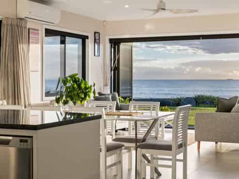 50 Ferguson Street North, Bay View