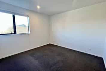 51 Edgeware Road, Saint Albans