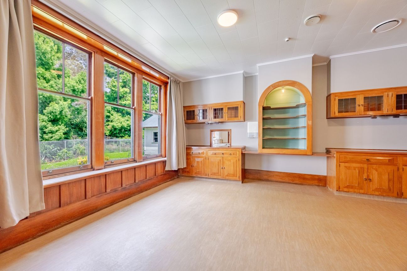 A rare multi-purpose estate - View 4