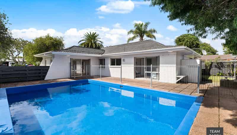 2 Pettit Place, Manukau