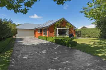 27 Othello Drive, ROLLESTON