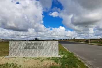 Industrial Land For Sale - Sections 834m2 to 1.08hr