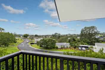 14 Lysander Crescent, Beach Haven