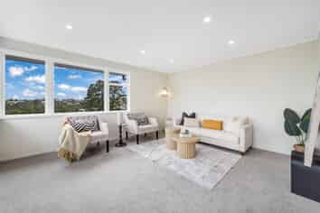 14 Lysander Crescent, Beach Haven