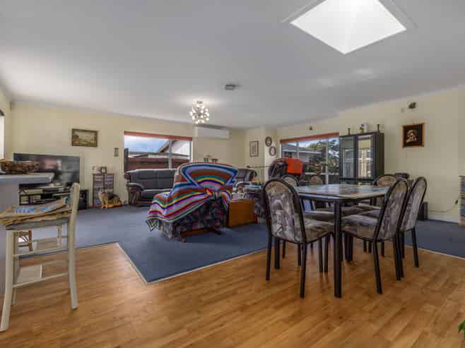 2 Fuller Close, LEVIN