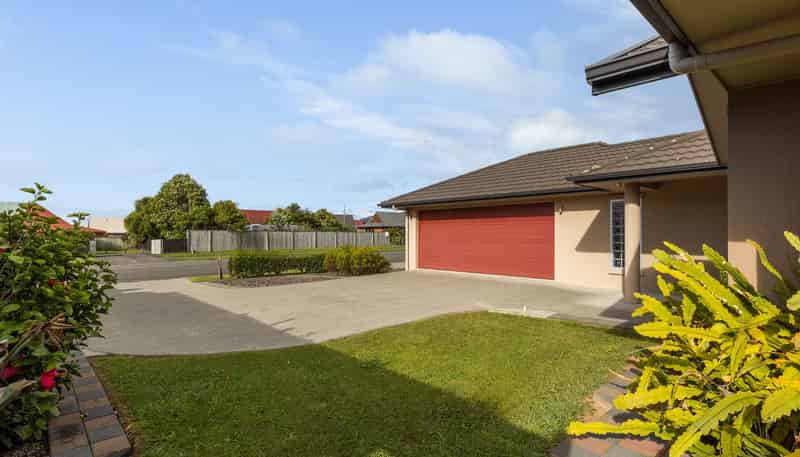 2 Fuller Close, LEVIN