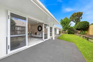 22 Suncrest Drive, West Harbour