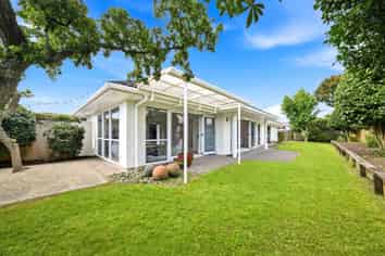 22 Suncrest Drive, West Harbour