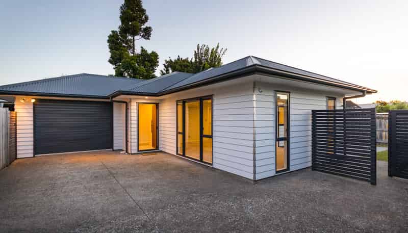 63B Weston Ave, Roslyn