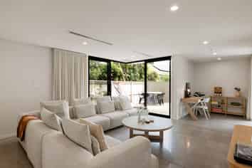 109E Taylor Street, Cambridge