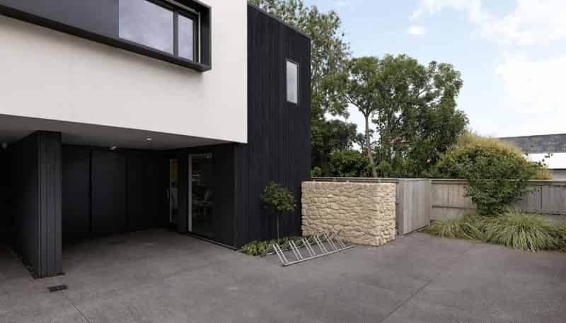 109E Taylor Street, Cambridge