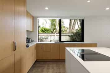 109E Taylor Street, Cambridge