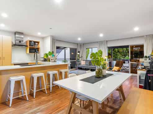 8/33 School Road, Kingsland
