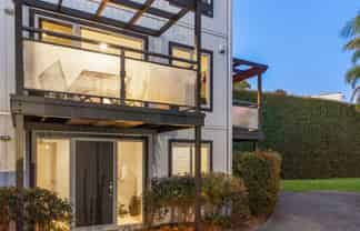 8/33 School Road, Kingsland