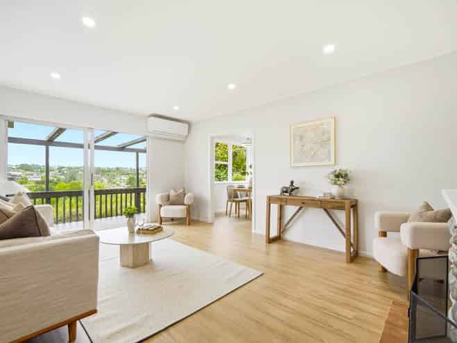 2/52 Glencoe Road, Browns Bay