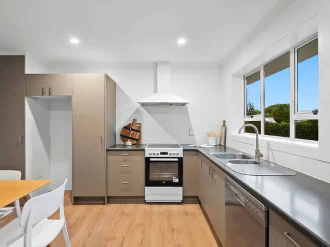 27 Liverton Crescent, Bishopdale