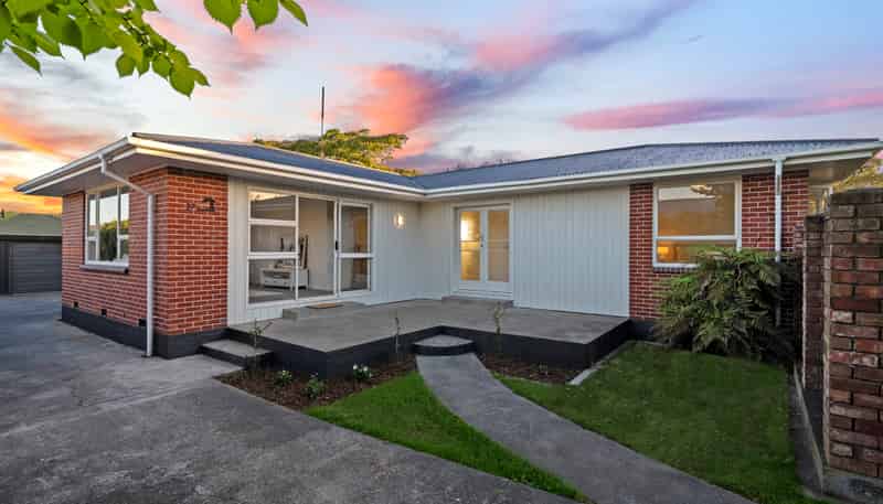 27 Liverton Crescent, Bishopdale