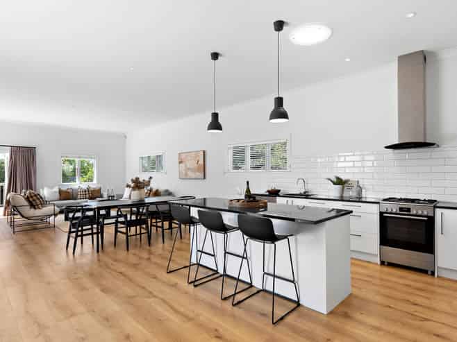 31 Springfield Road, Western Springs