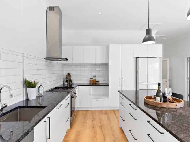 31 Springfield Road, Western Springs