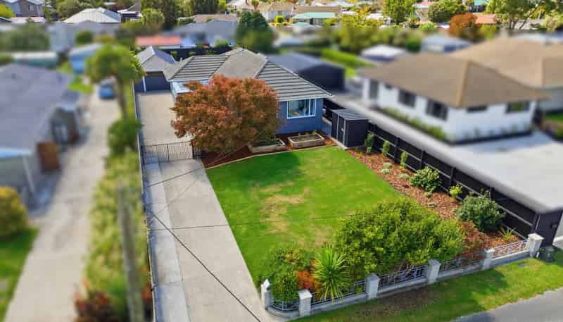 77 Neill Street, Hornby