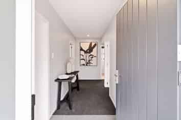 77 Neill Street, Hornby