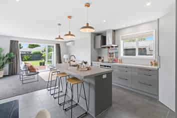 77 Neill Street, Hornby