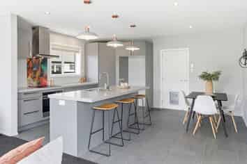 77 Neill Street, Hornby