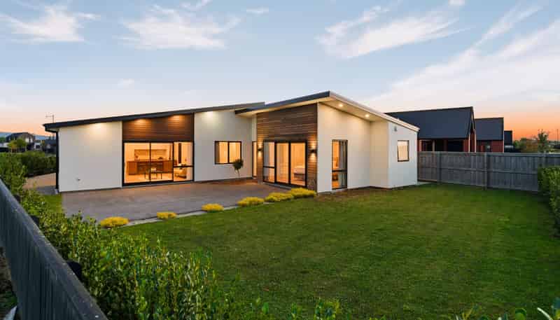 15 Frank Ernest Crescent, Prebbleton