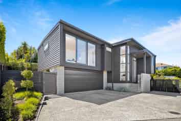 4C Beach Road, Castor Bay