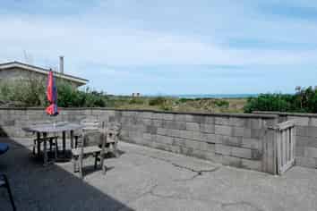 7 Kent Av, Waitarere Beach