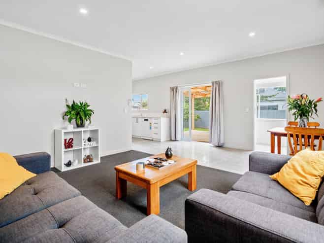 98 Fawcett Street, South Dunedin