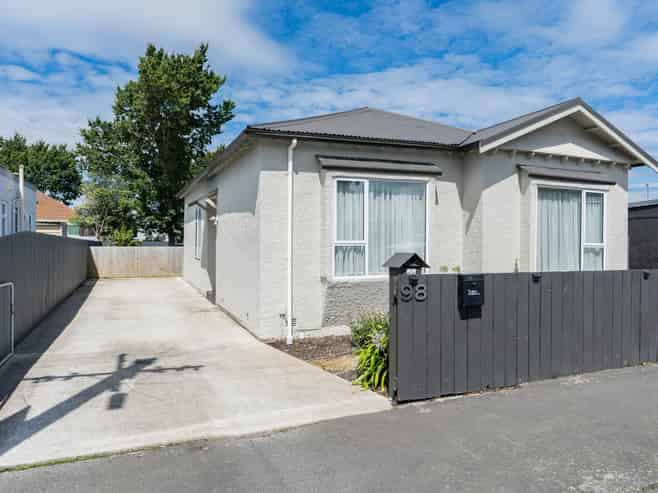 98 Fawcett Street, South Dunedin