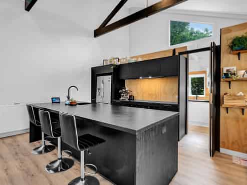 330 Kelly Road, Lepperton