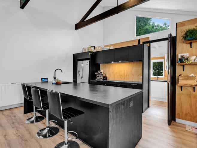 330 Kelly Road, Lepperton